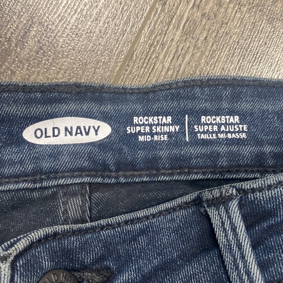 Old Navy rockstar mid rise jeggings - Picture 3 of 4